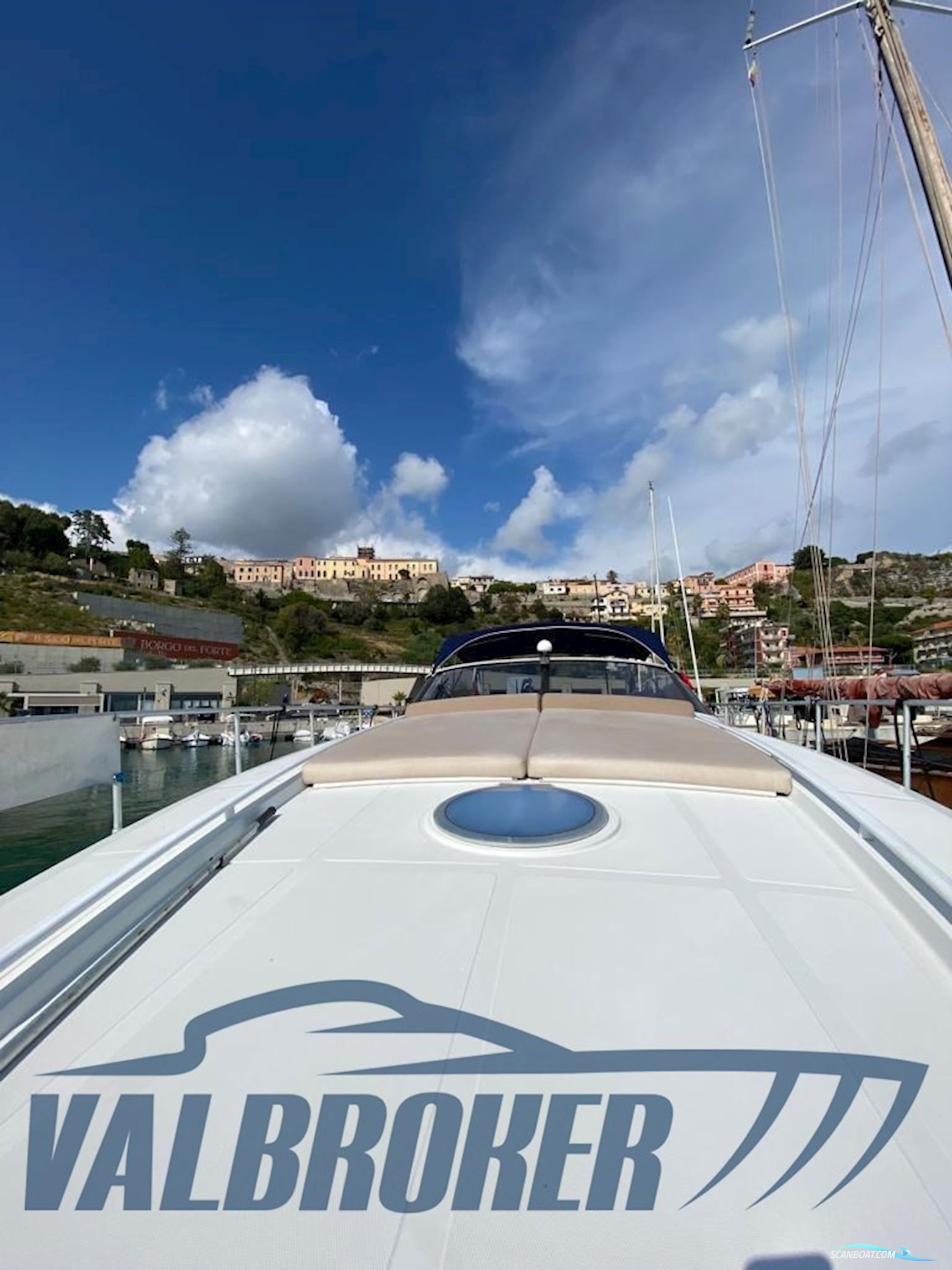 Pershing 40