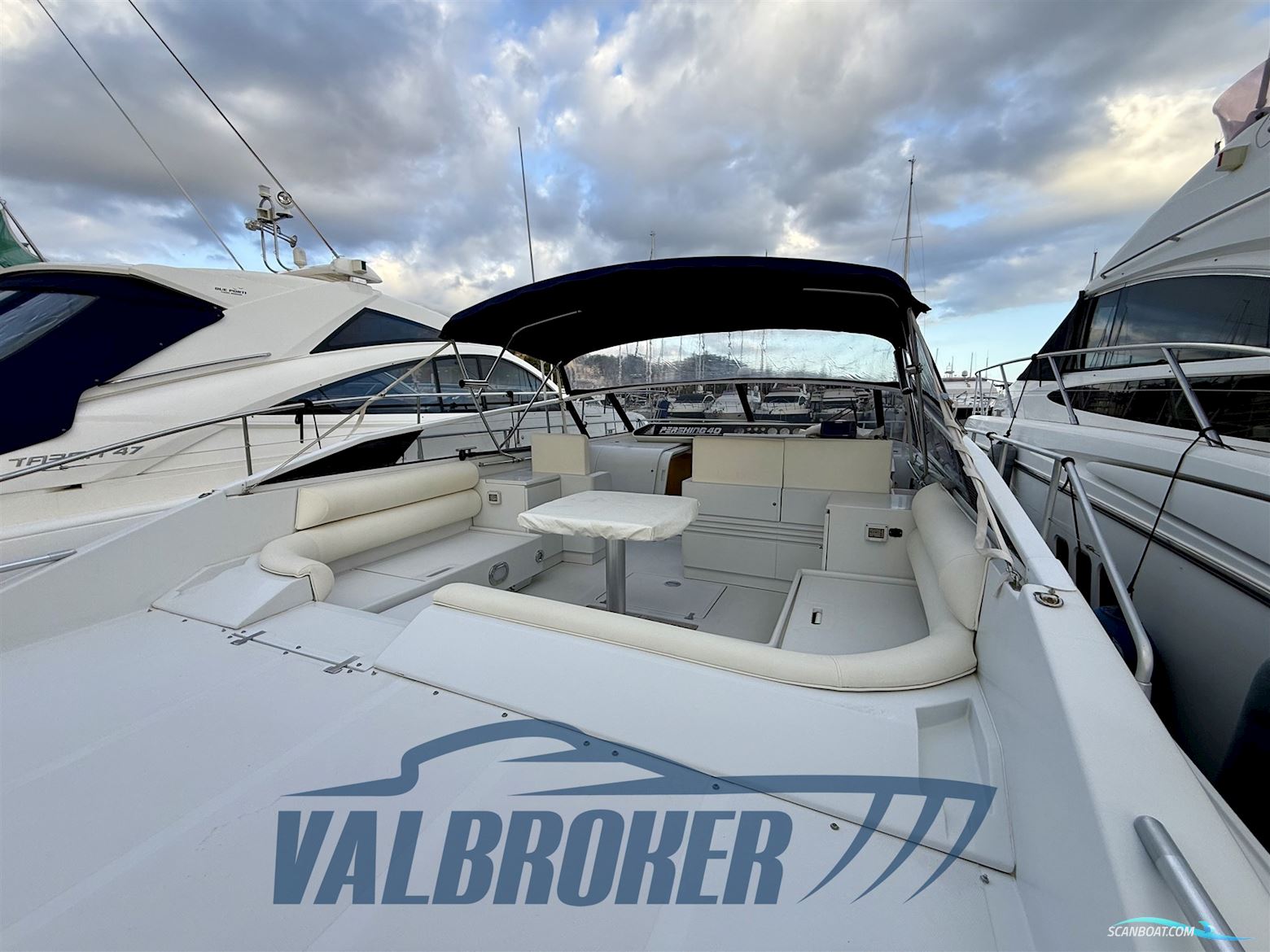 Pershing 40