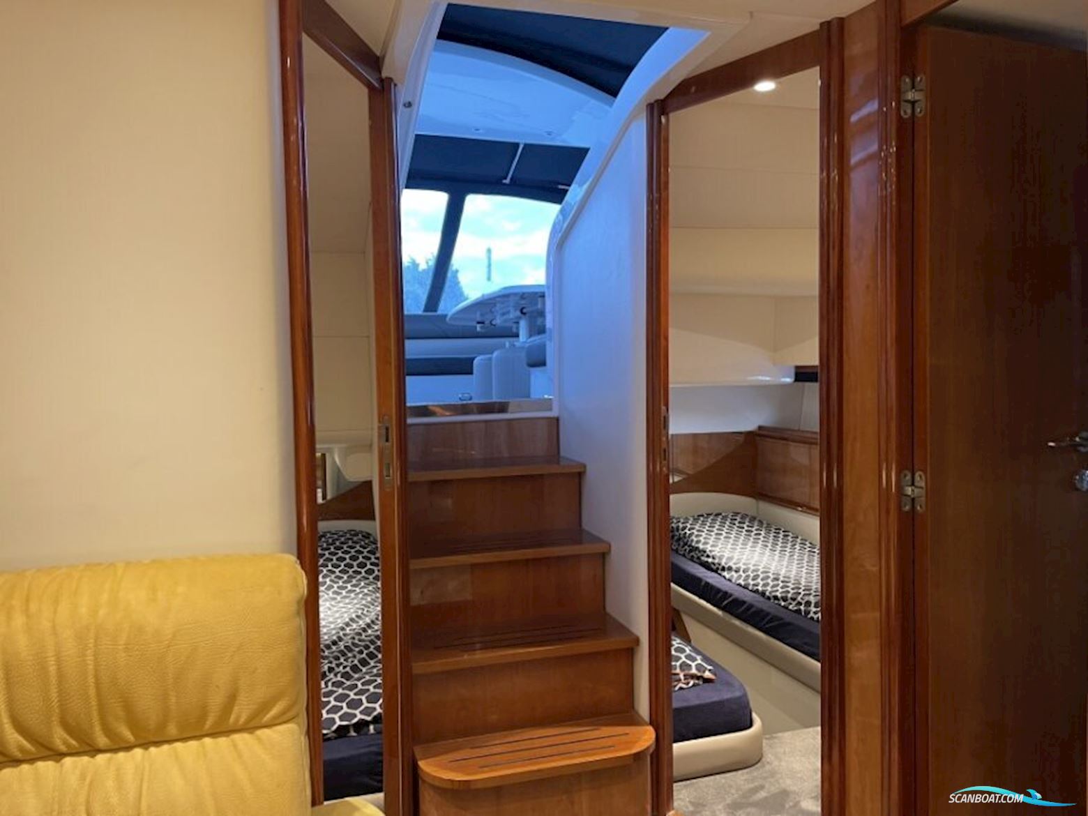 Pershing 52