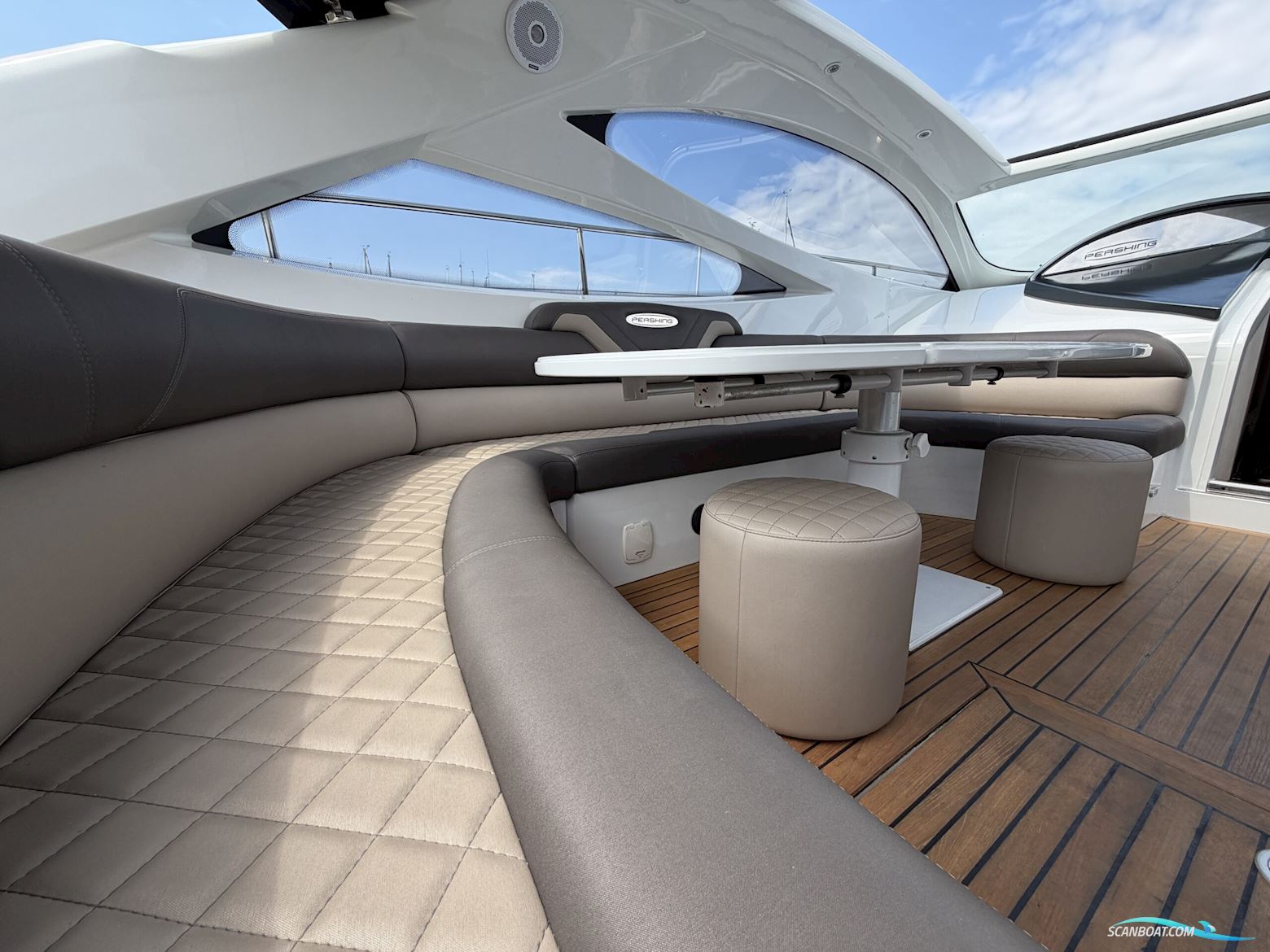 Pershing 52