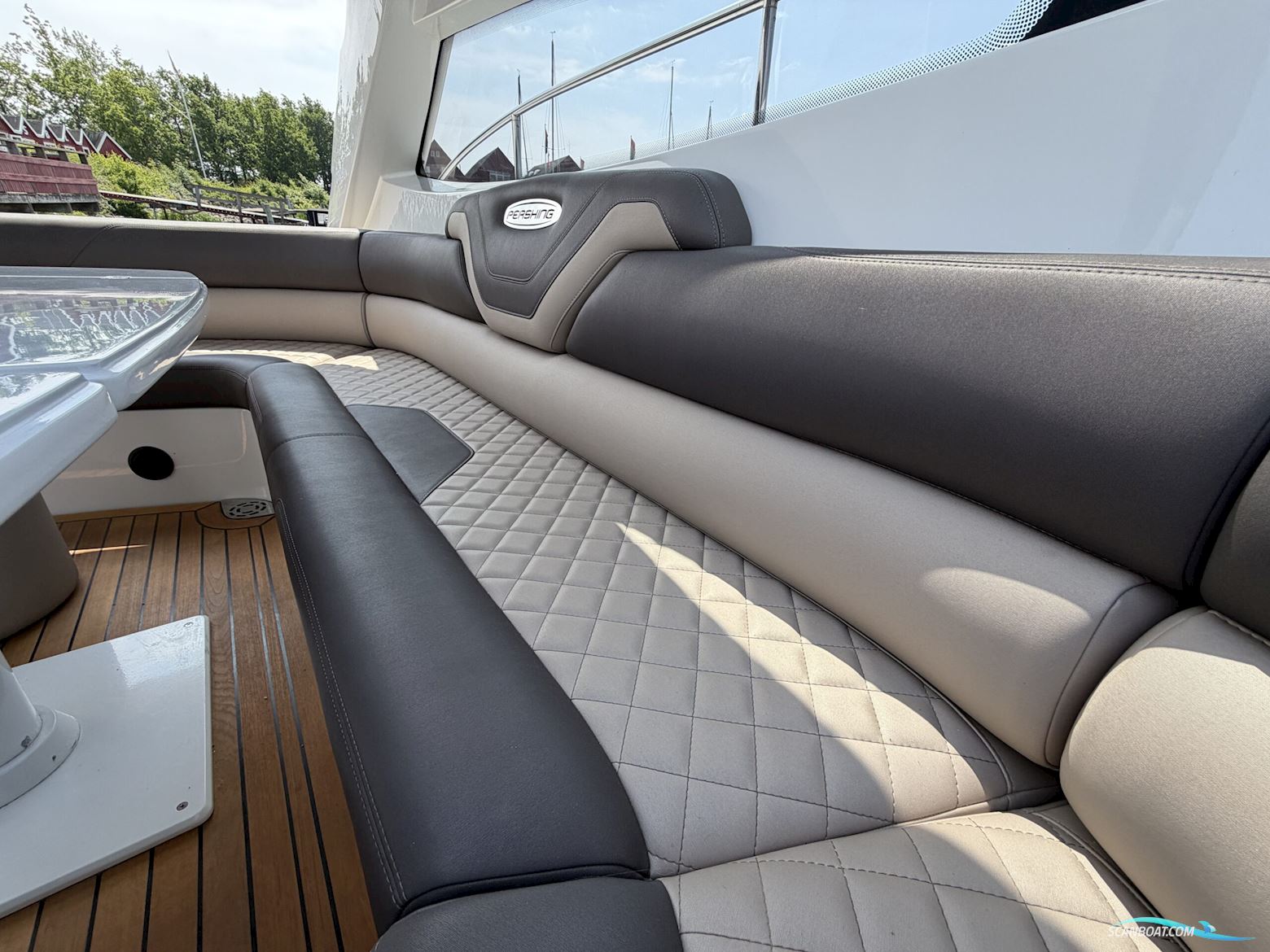 Pershing 52