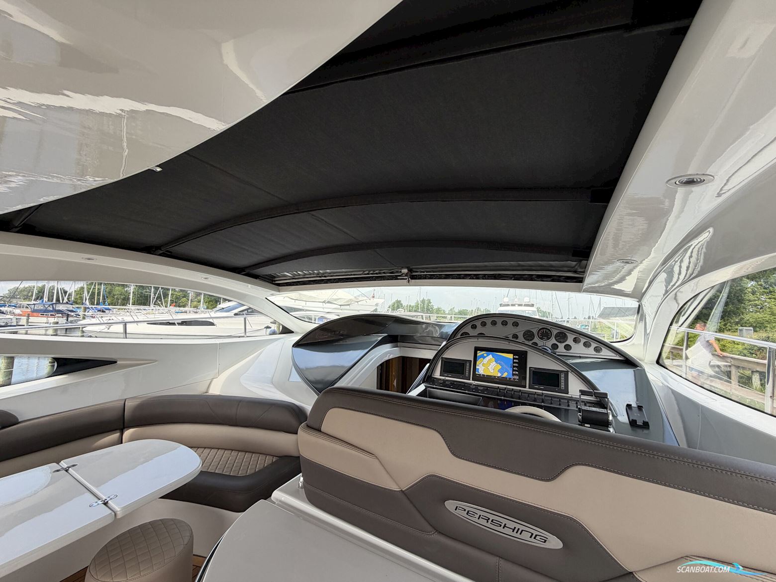 Pershing 52