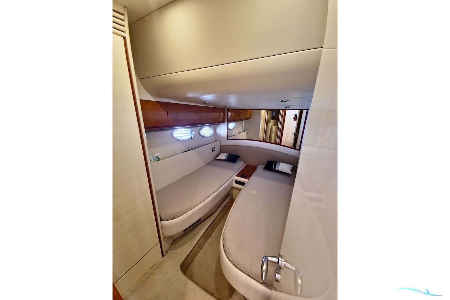 Pershing 65
