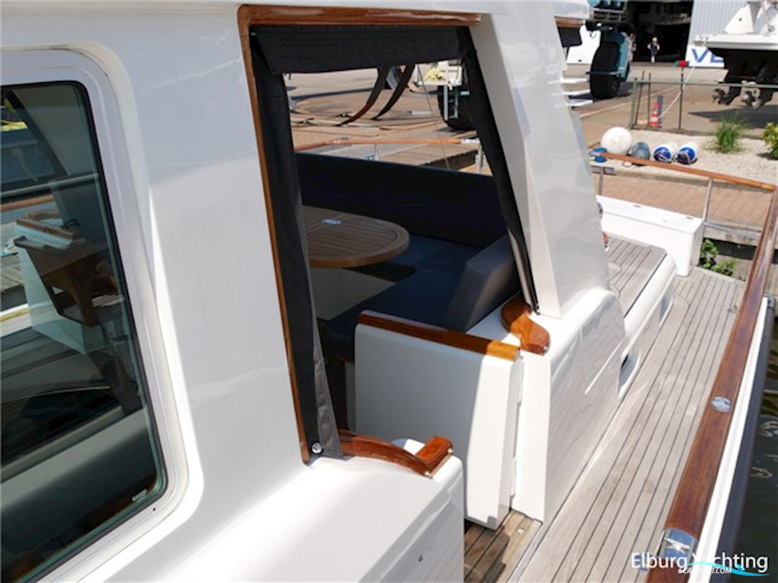 Pieter Beeldsnijder 58 - Open Pilothouse 