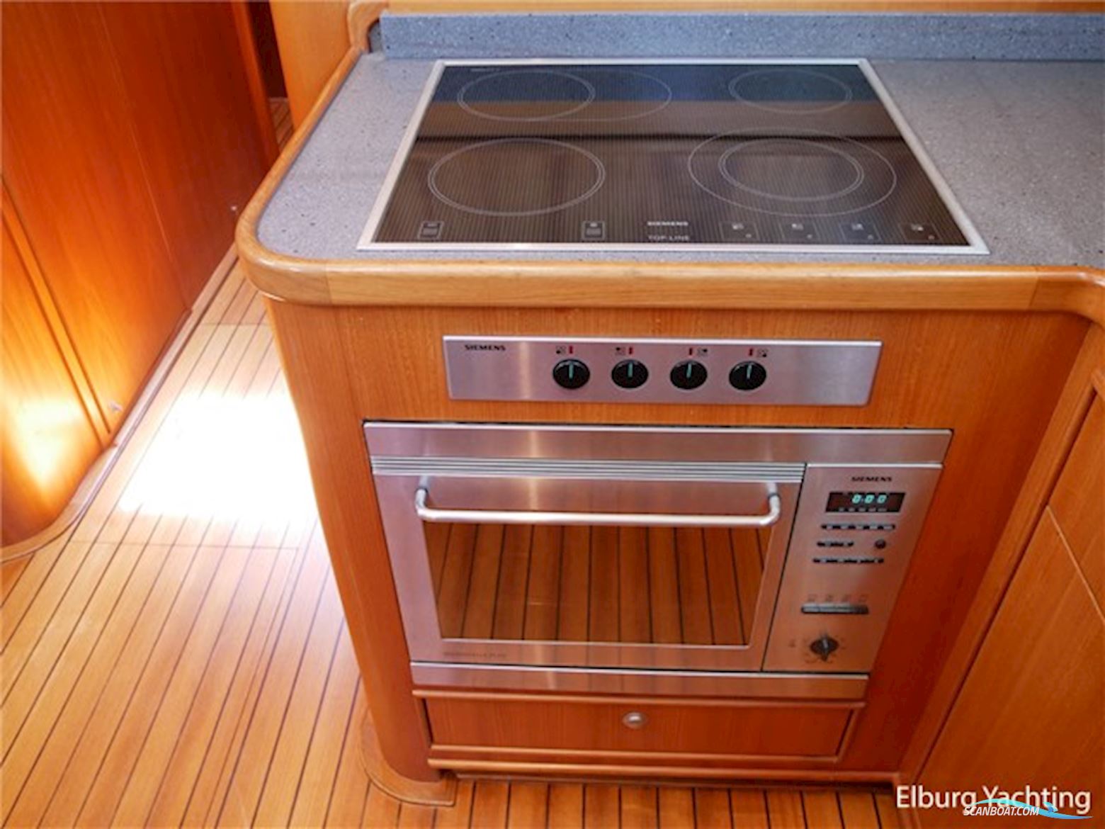 Pieter Beeldsnijder 58 - Open Pilothouse