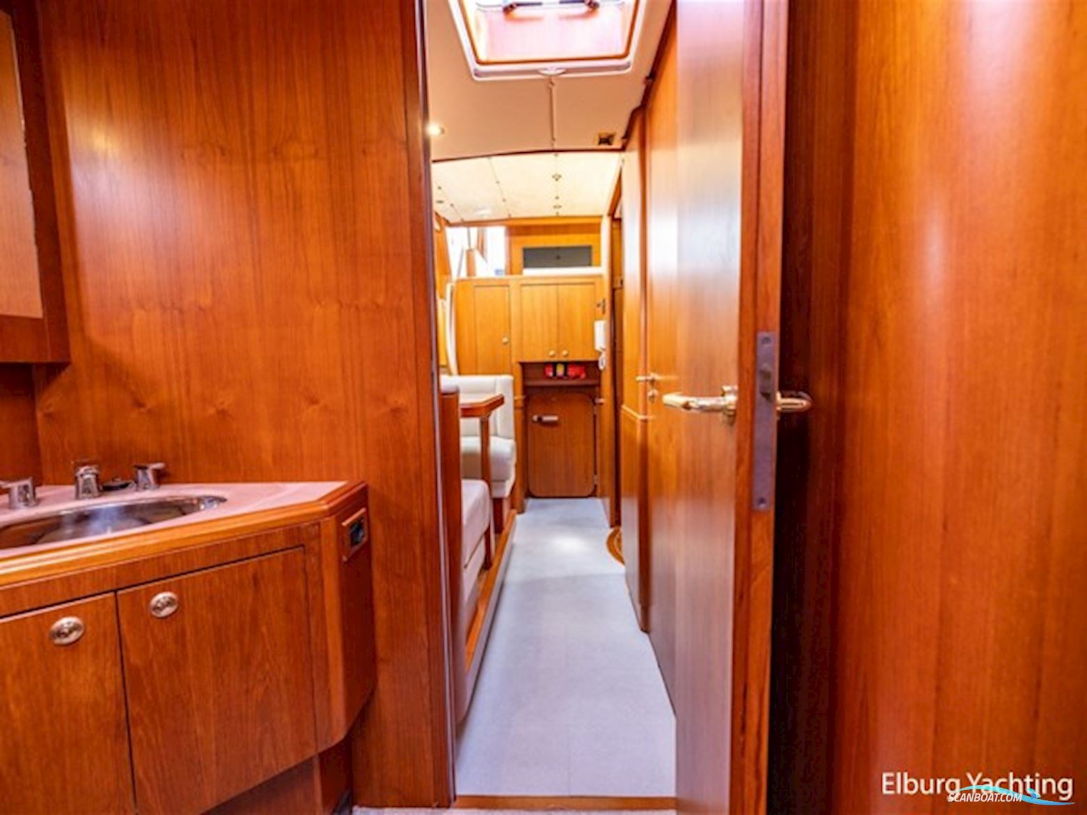 Pieter Beeldsnijder 60 - Explorer Yacht 