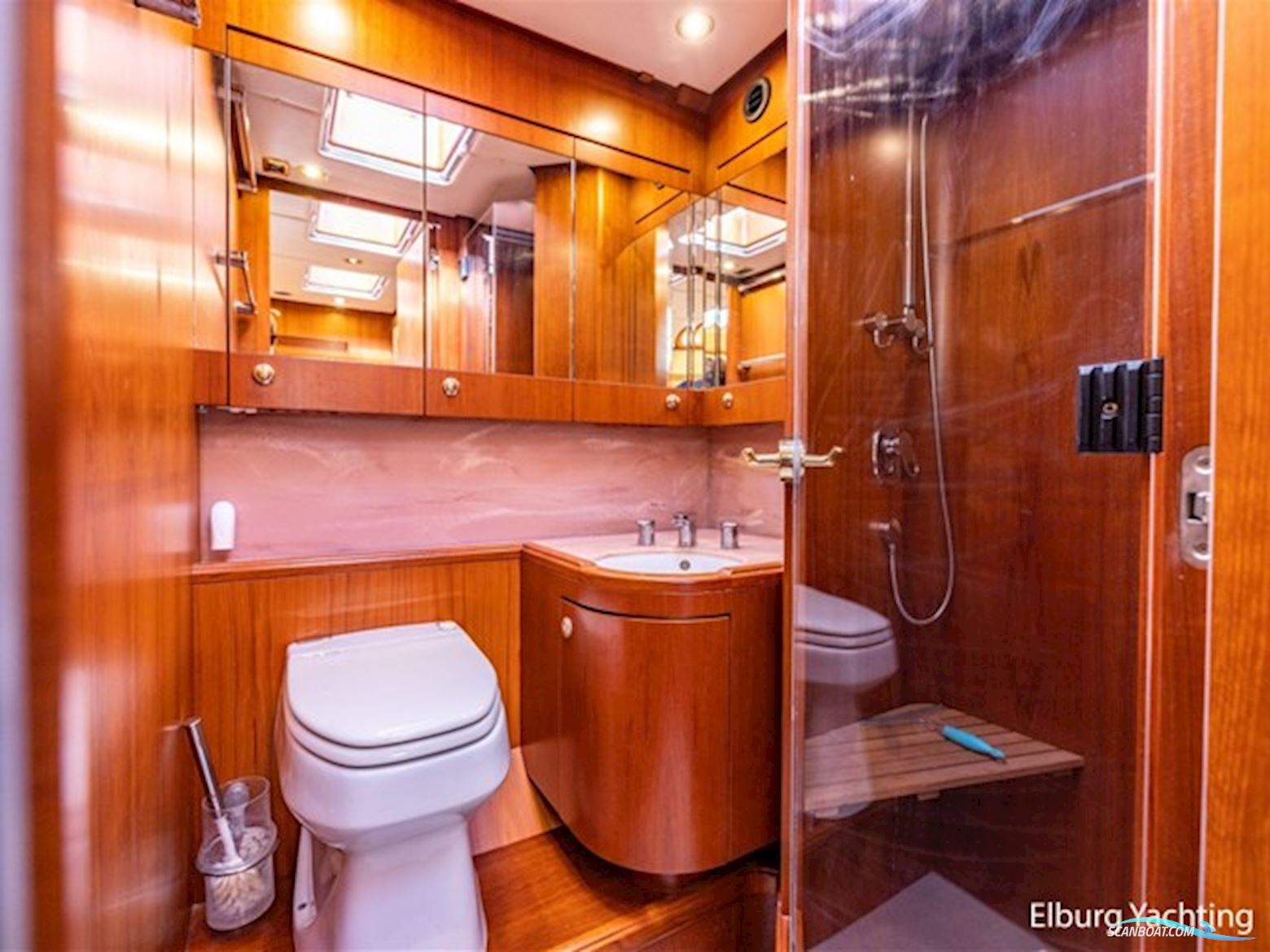 Pieter Beeldsnijder 60 - Explorer Yacht 