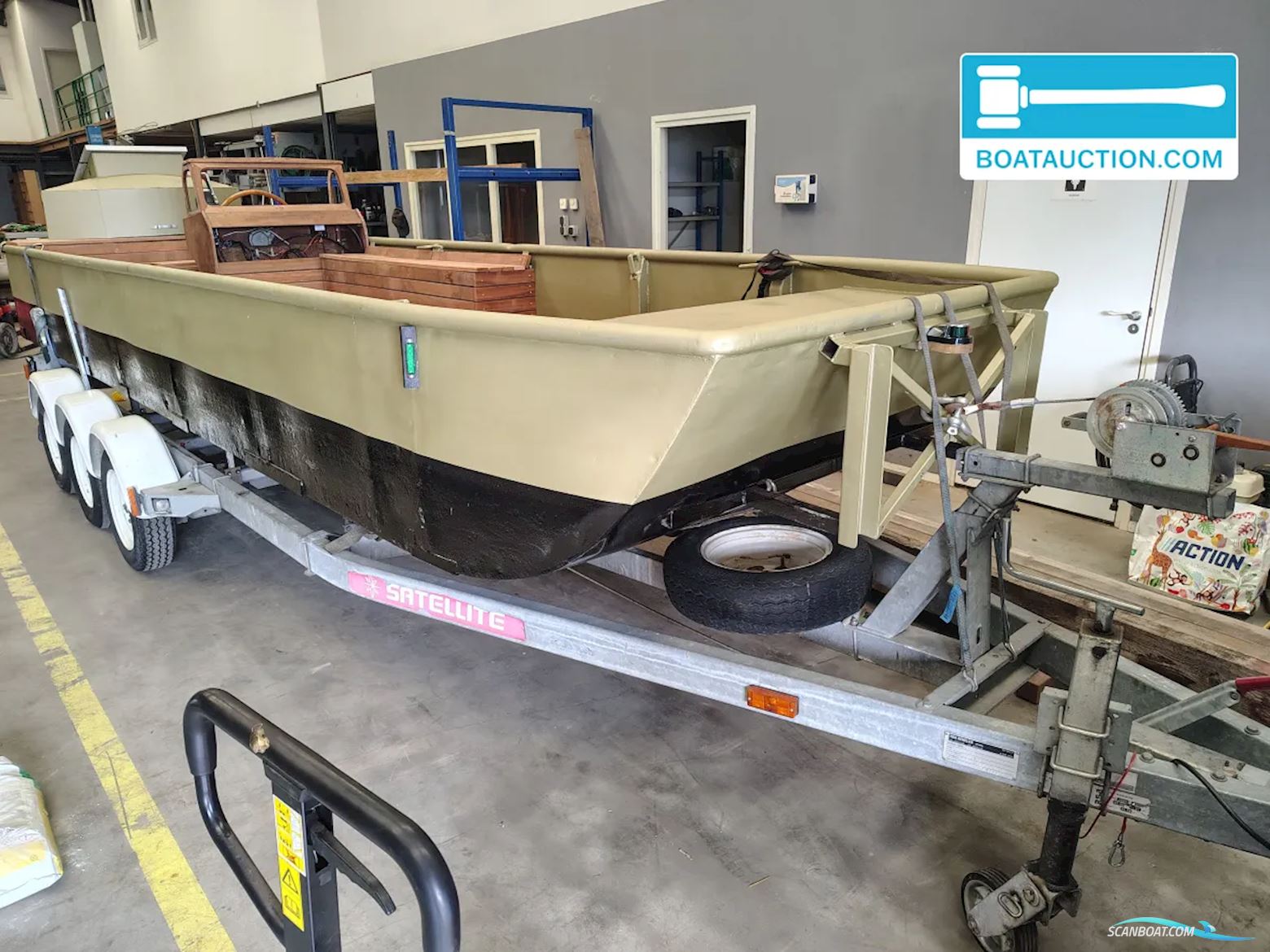 Platbodem 800 Motorboot 2024, mit Marinier motor, Niederlande