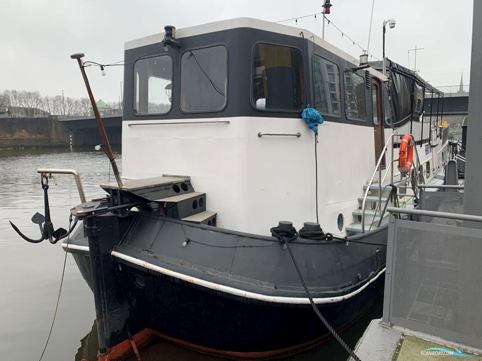 Platbodem Motortjalk