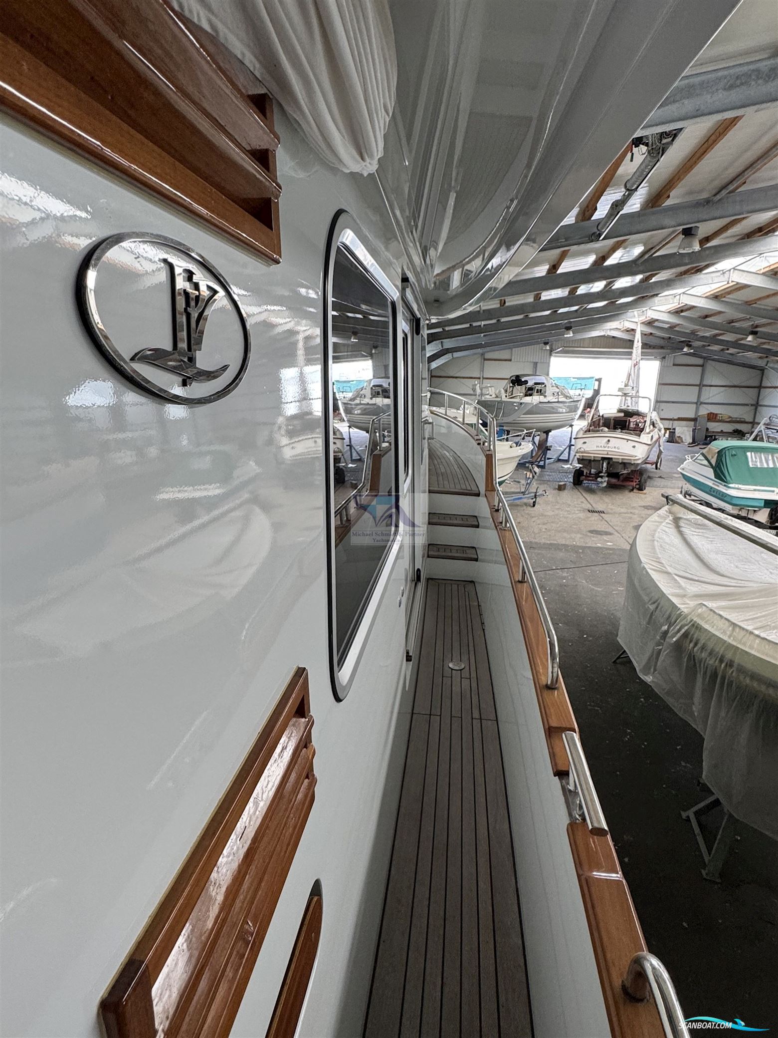 POLLARD Stavast Trawler 1200