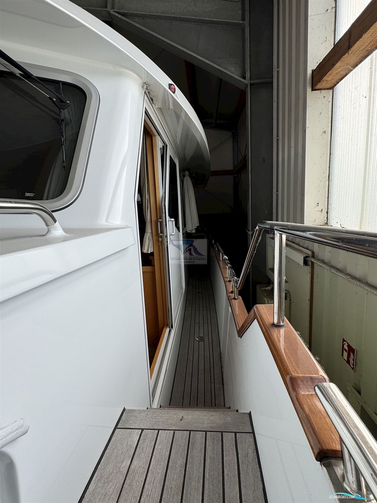 POLLARD Stavast Trawler 1200