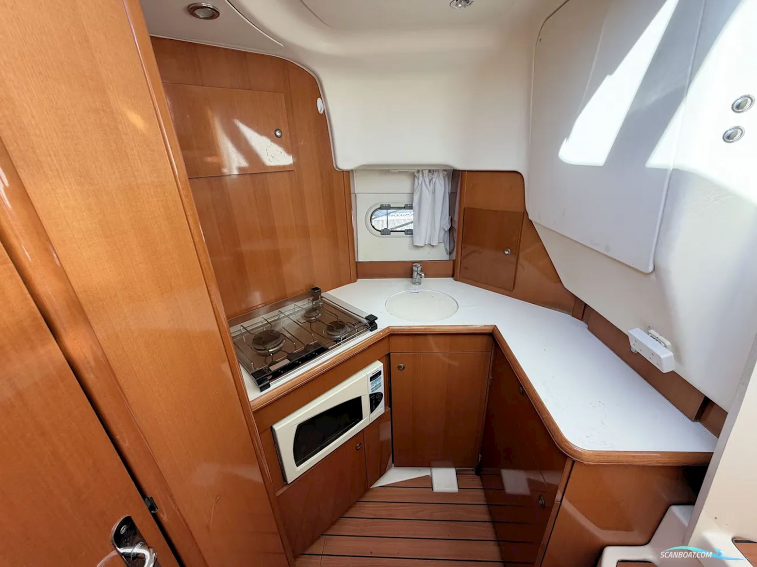 Prestige 32