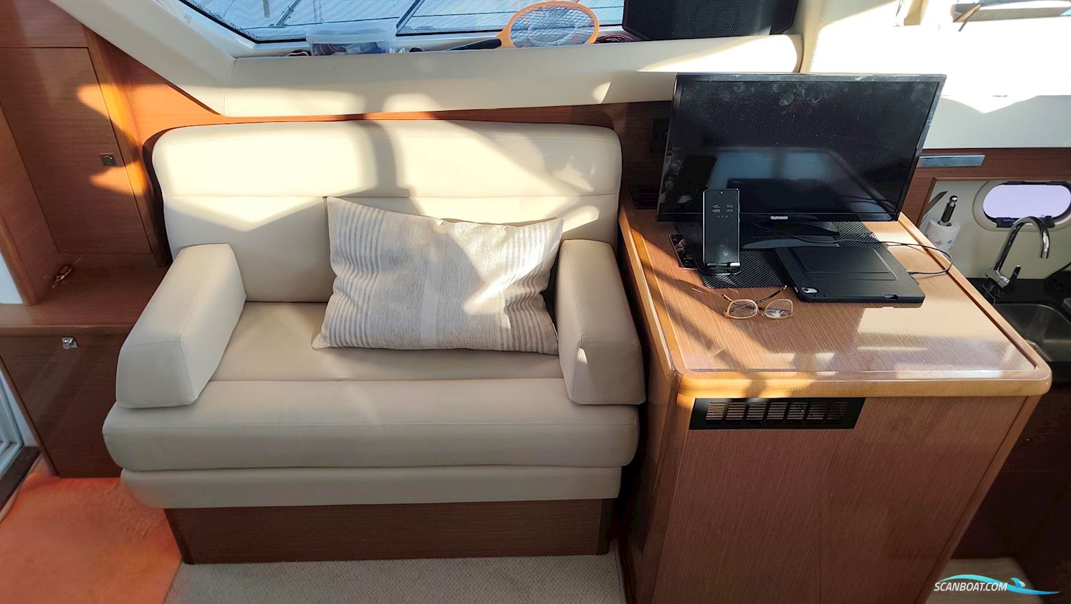 Prestige 39