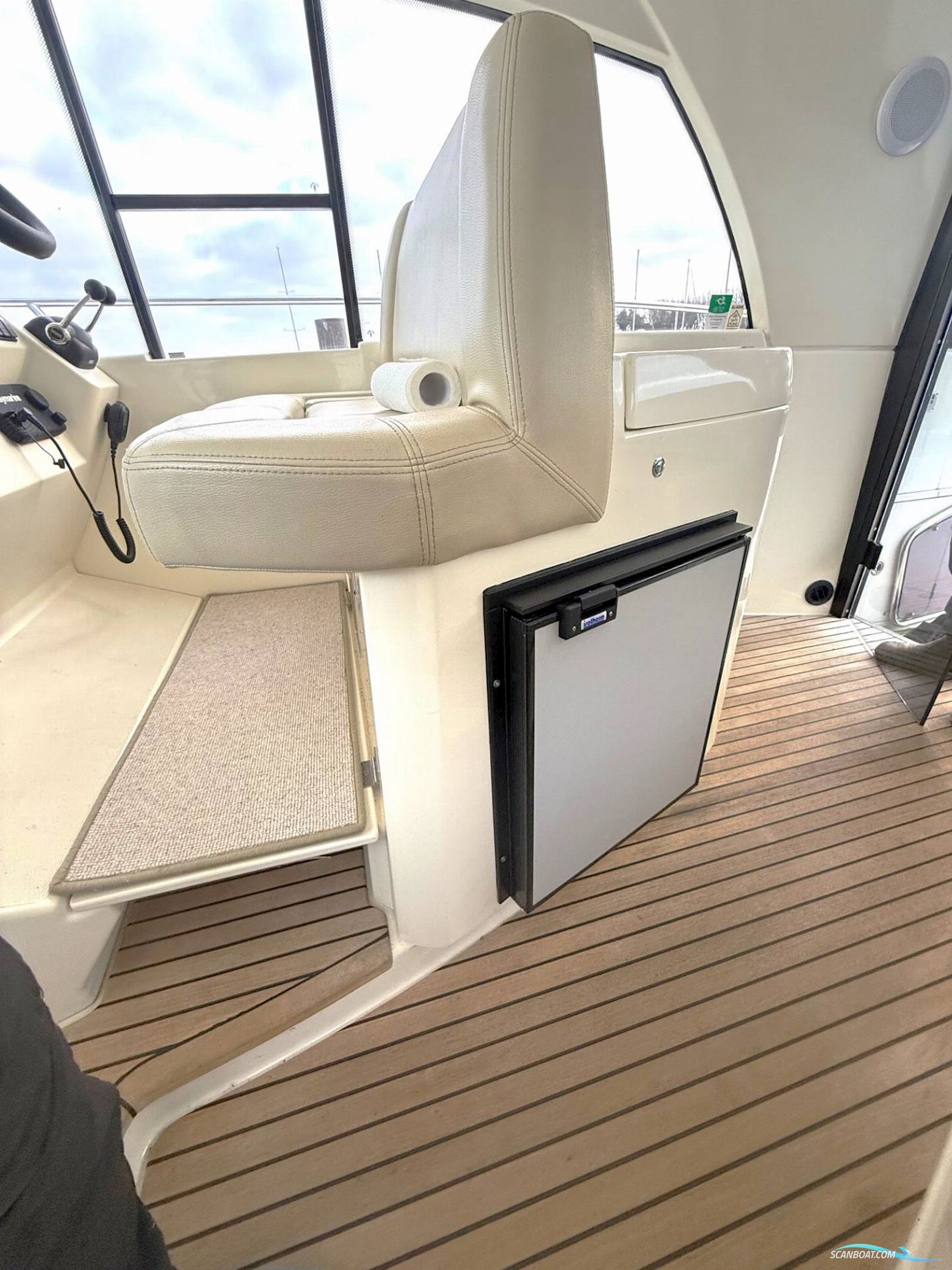 Prestige 42S - Twin Volvo Penta IPS500/Udstyr