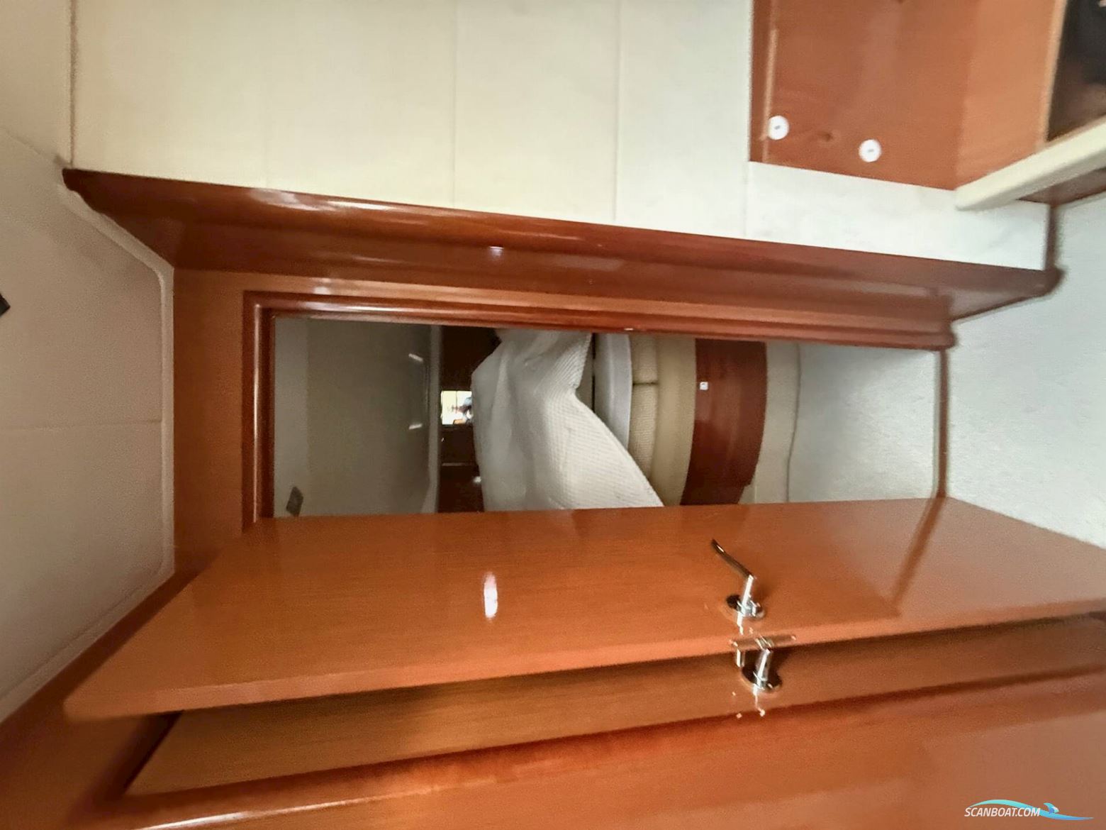 Prestige 42S - Twin Volvo Penta IPS500/Udstyr