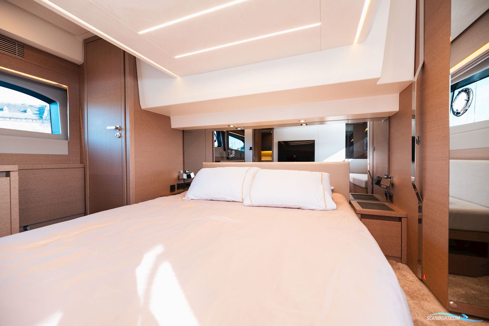 Prestige 520 flybridge