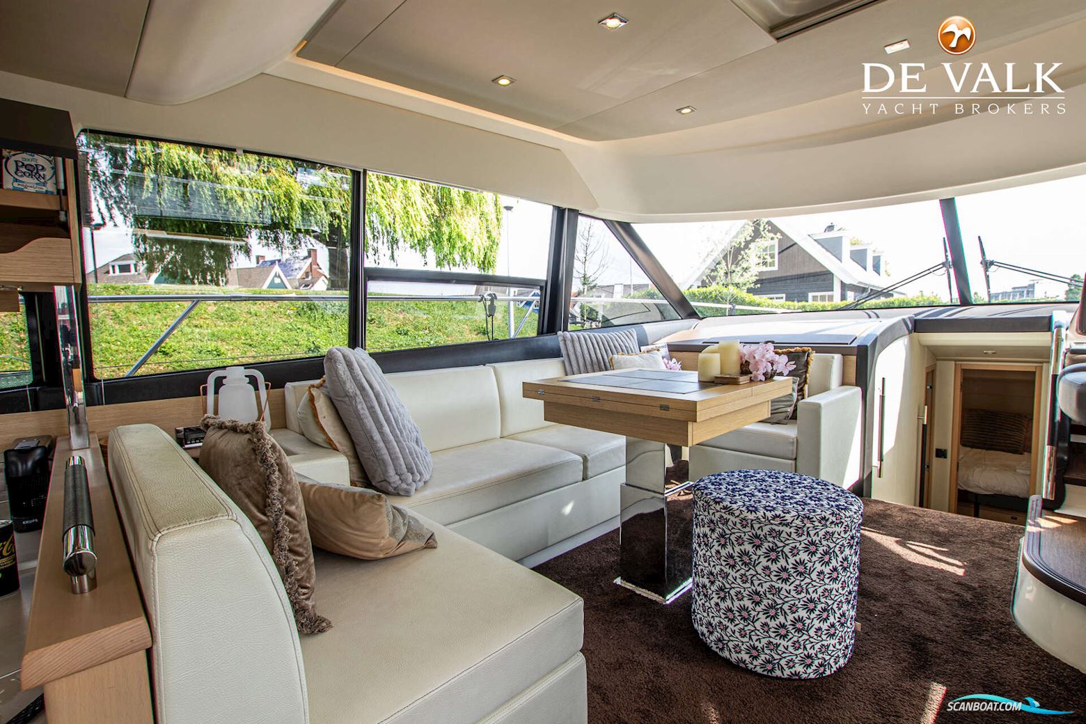 Prestige 550 Flybridge