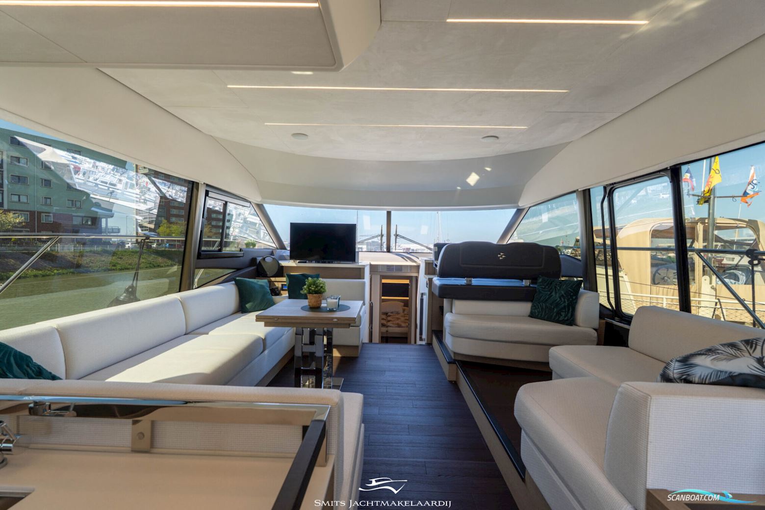 Prestige 590 Flybridge