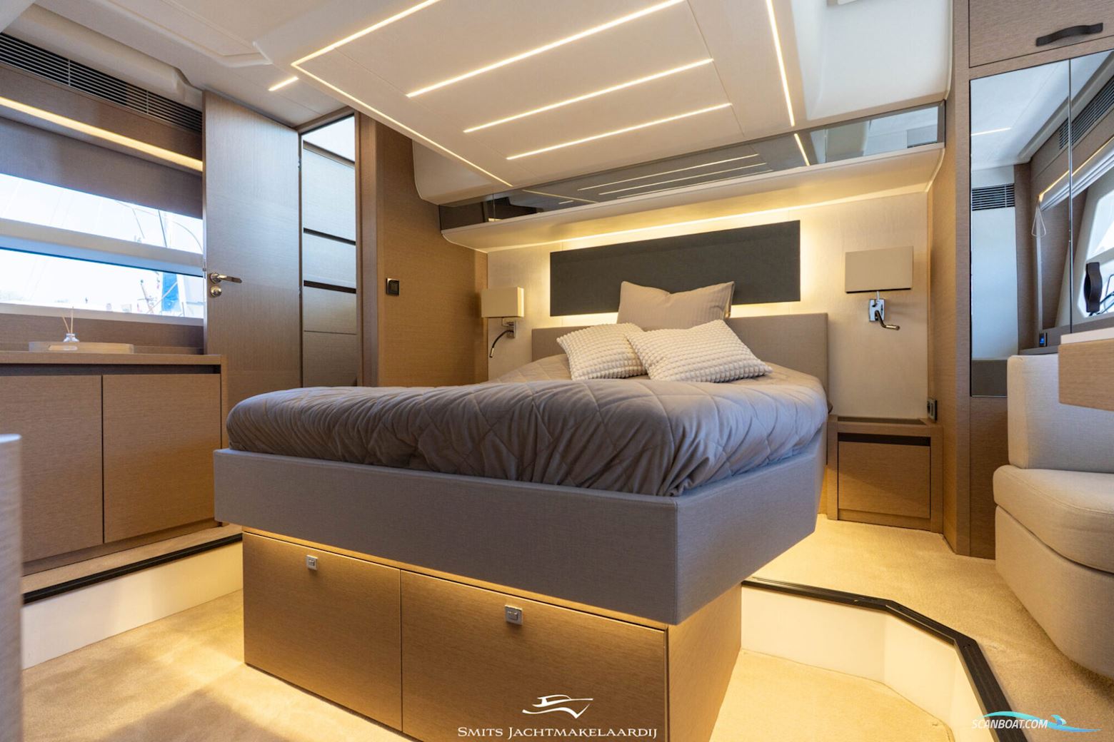 Prestige 590 Flybridge