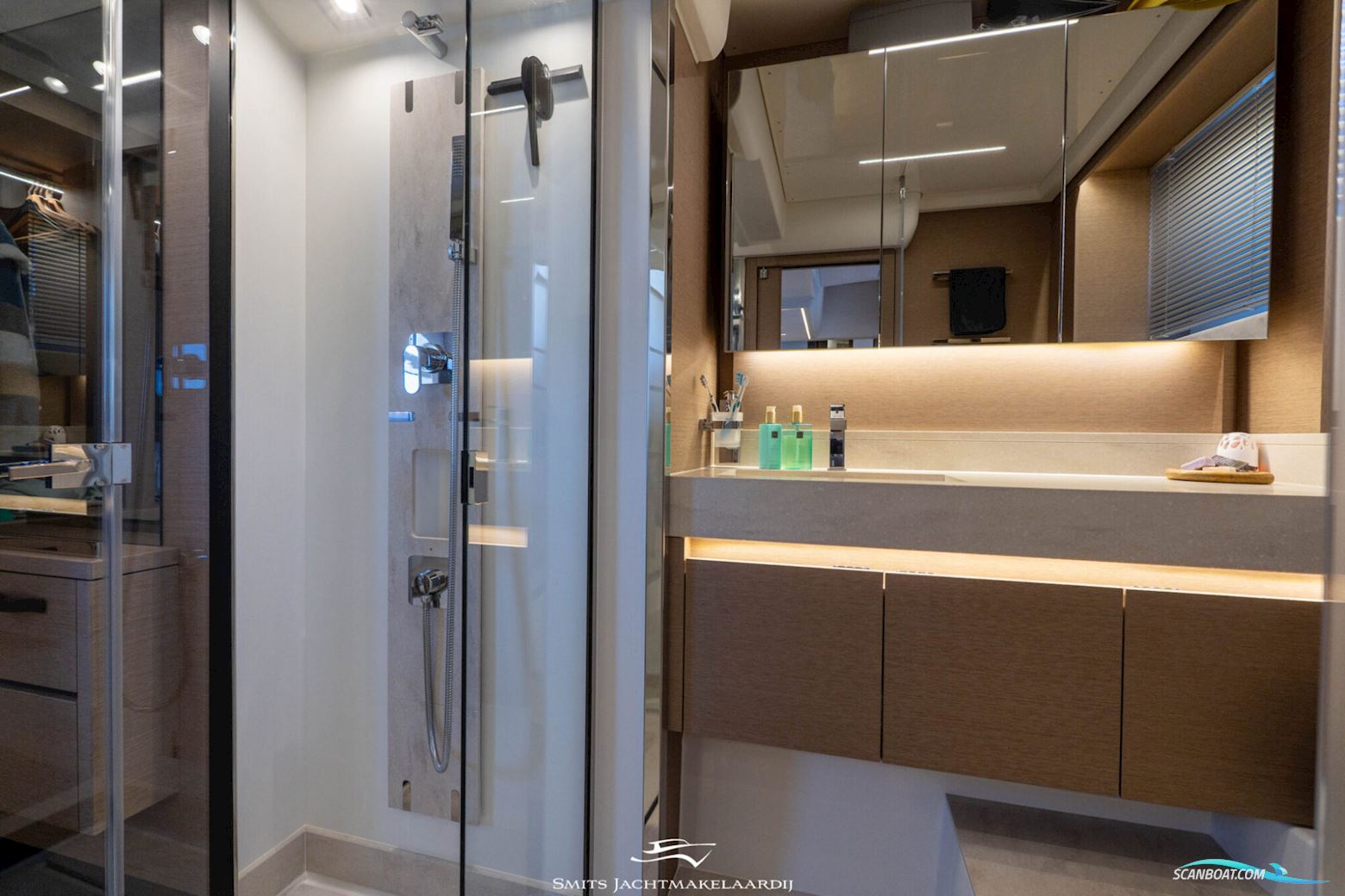 Prestige 590 Flybridge