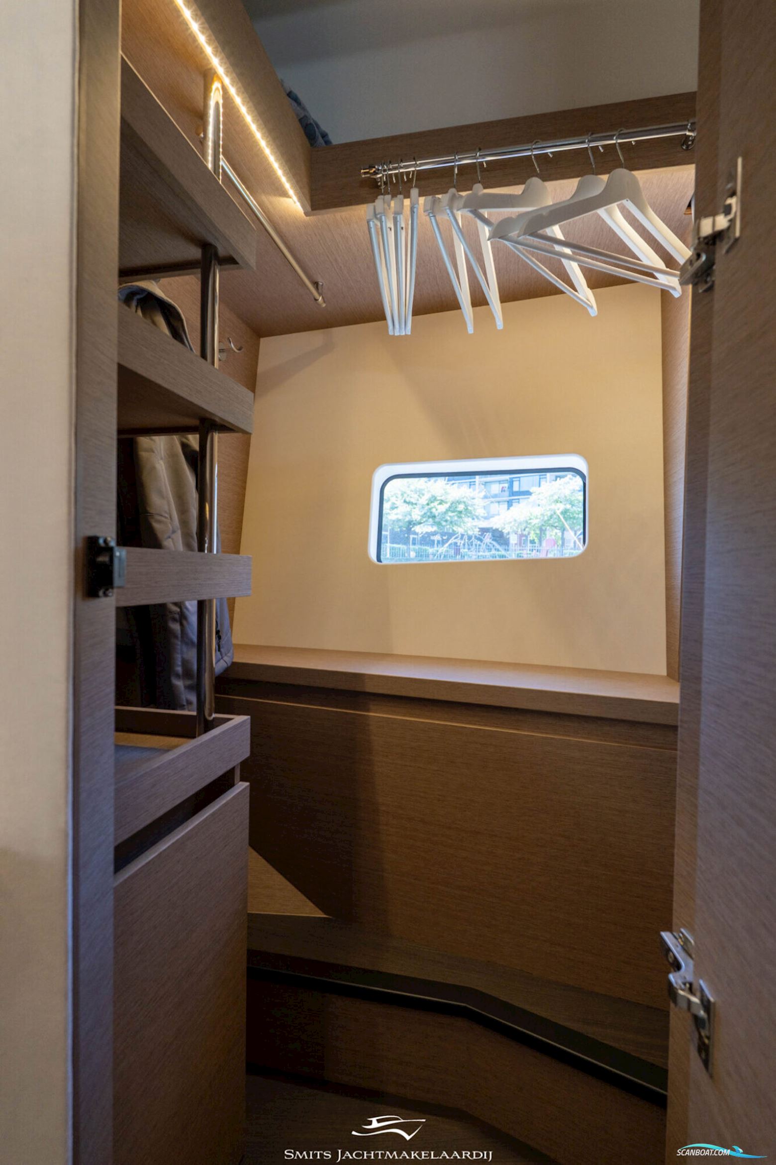 Prestige 590 Flybridge