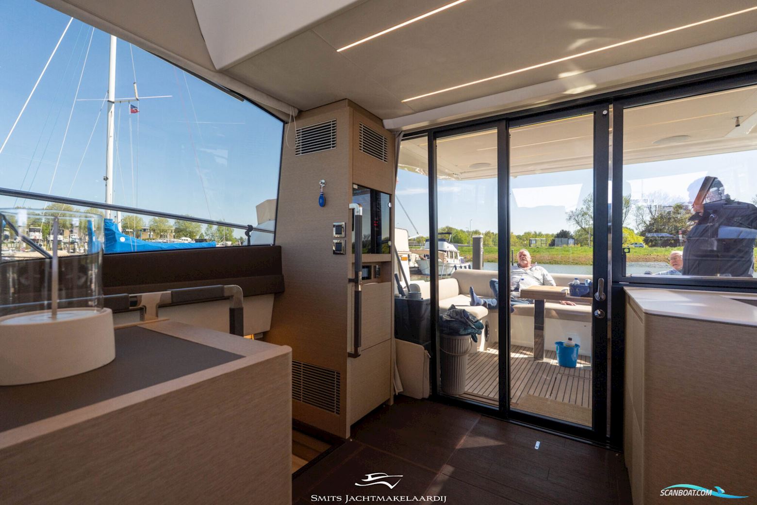 Prestige 590 Flybridge