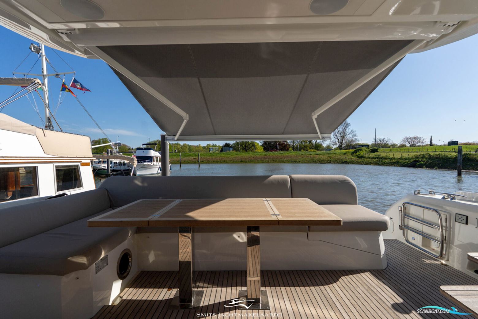Prestige 590 Flybridge
