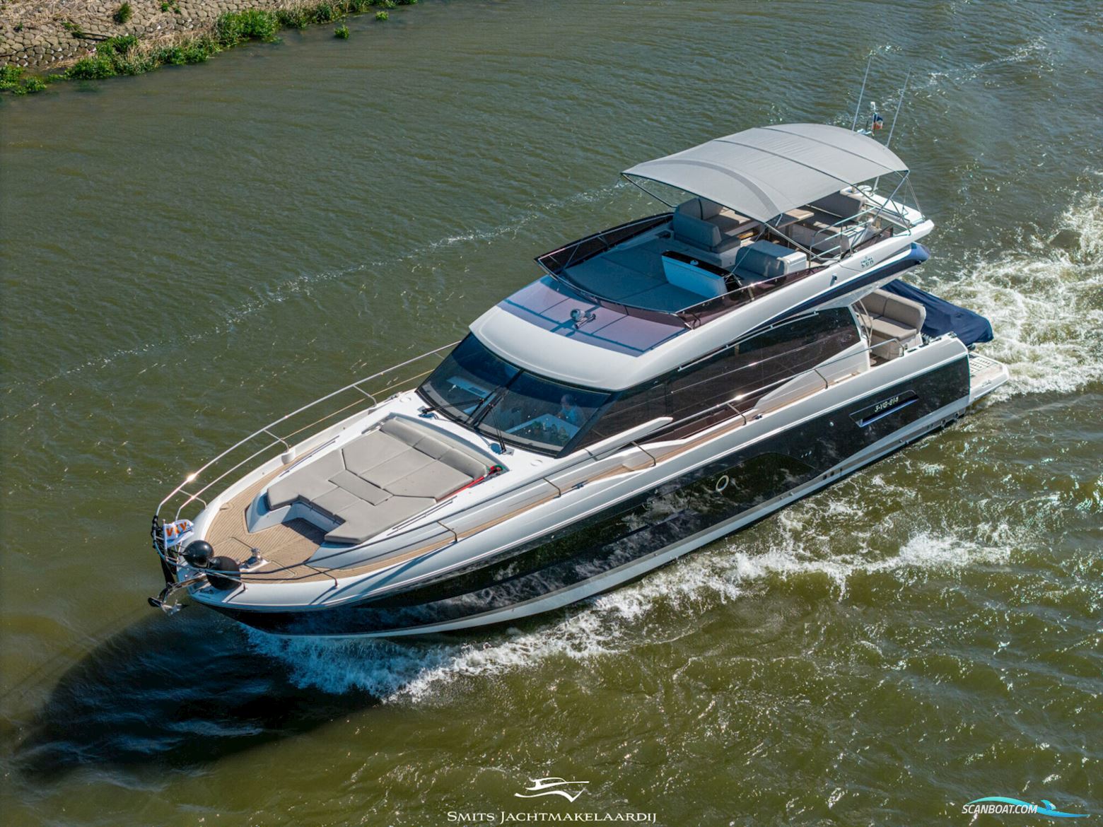 Prestige 590 Flybridge