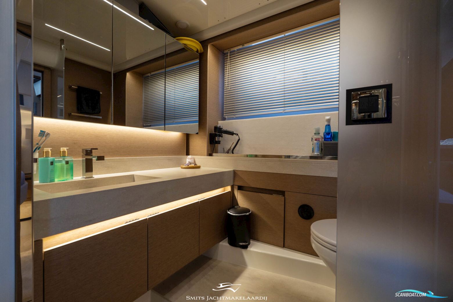 Prestige 590 Flybridge