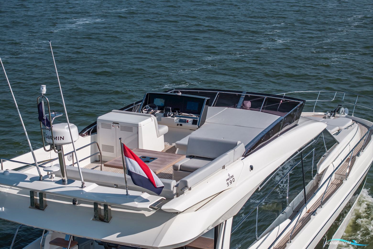 Prestige 590