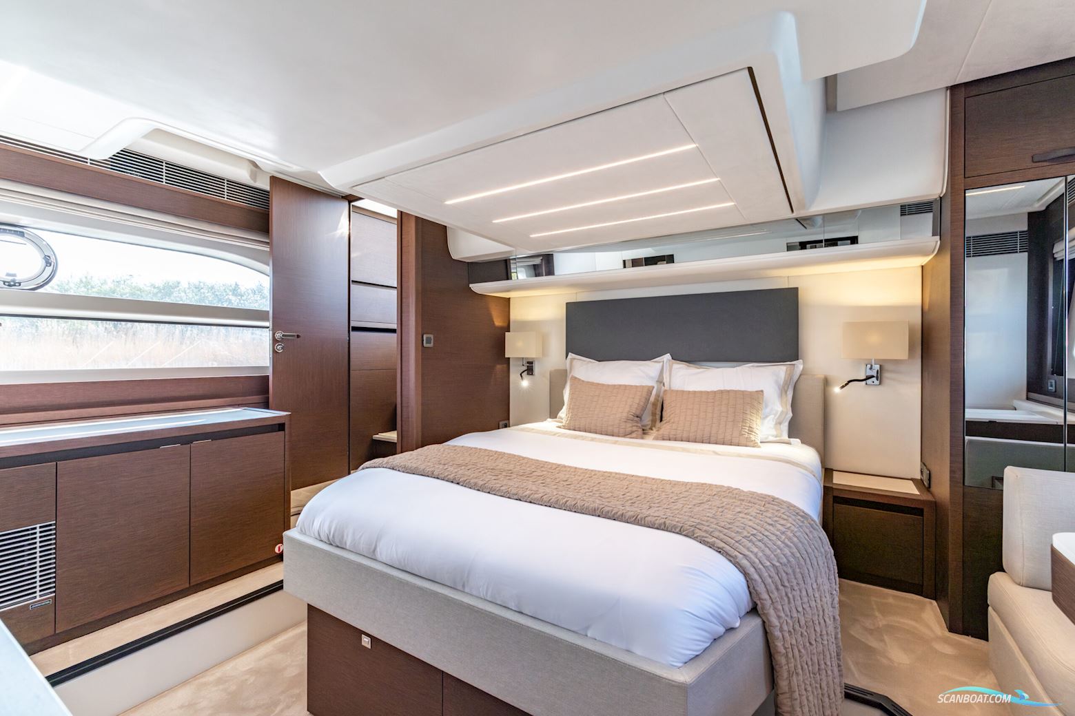 Prestige 590
