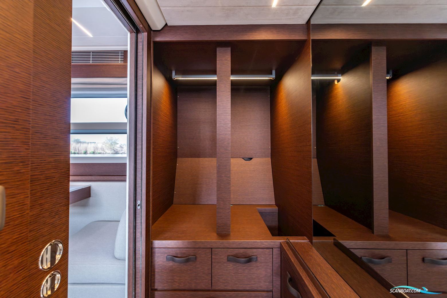 Prestige 590