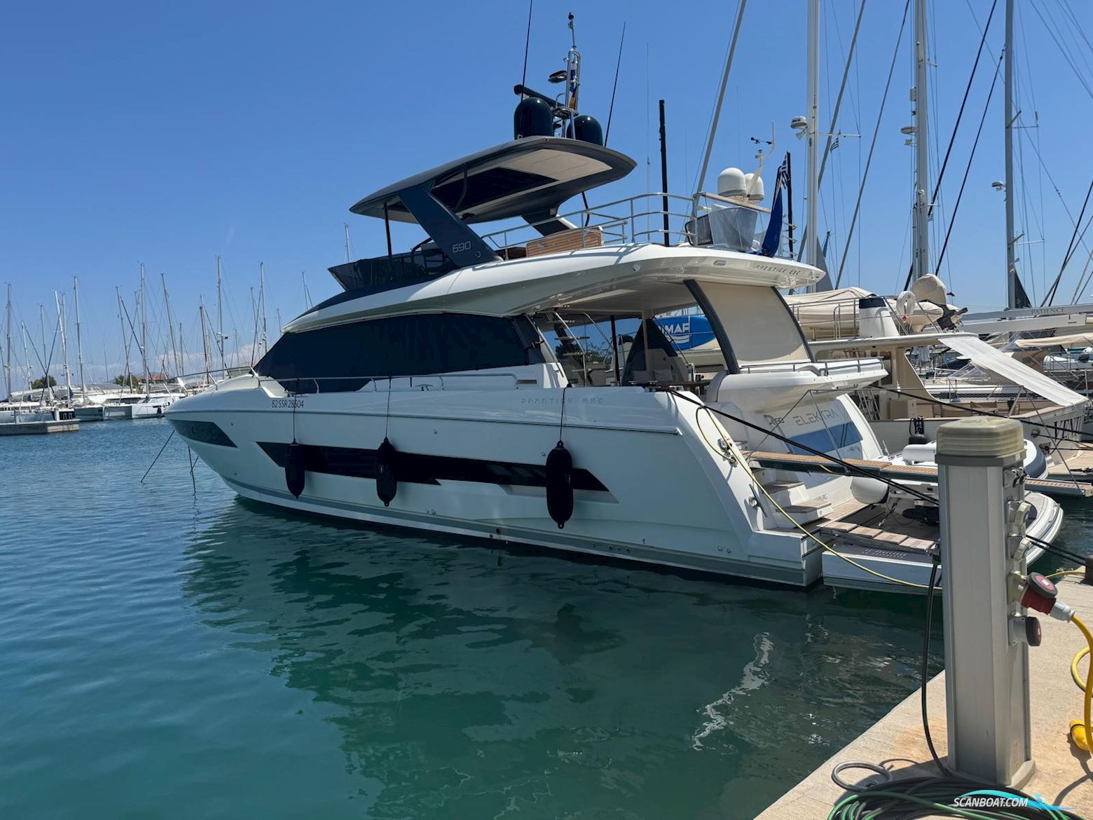 Prestige 690 flybridge #46