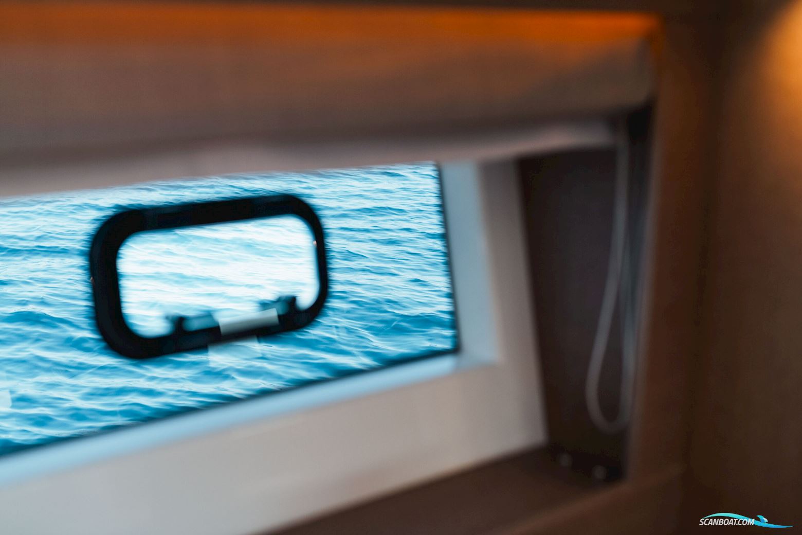 Prestige 690 flybridge