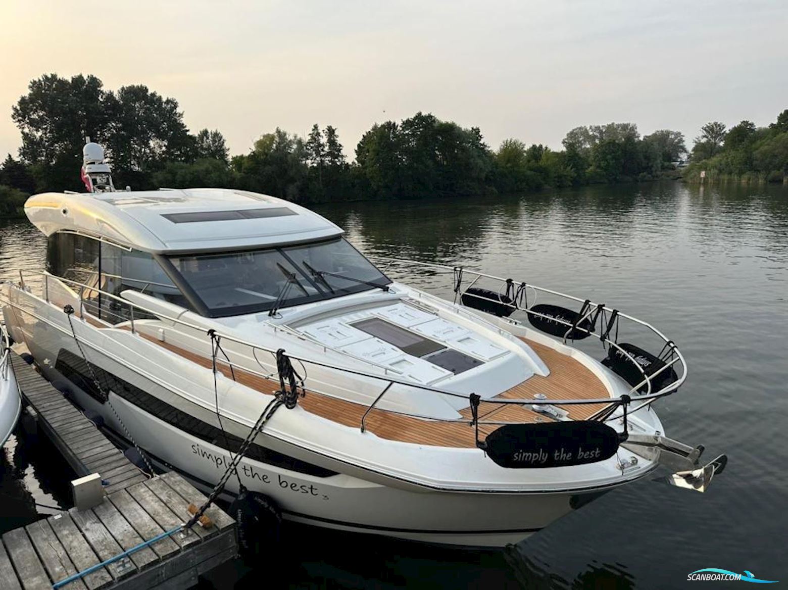 Prestige Jeanneau 520S