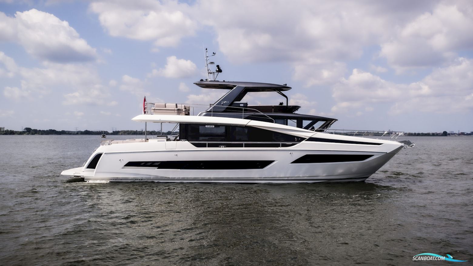Prestige X70 #19 Motorboot 2025, Niederlande