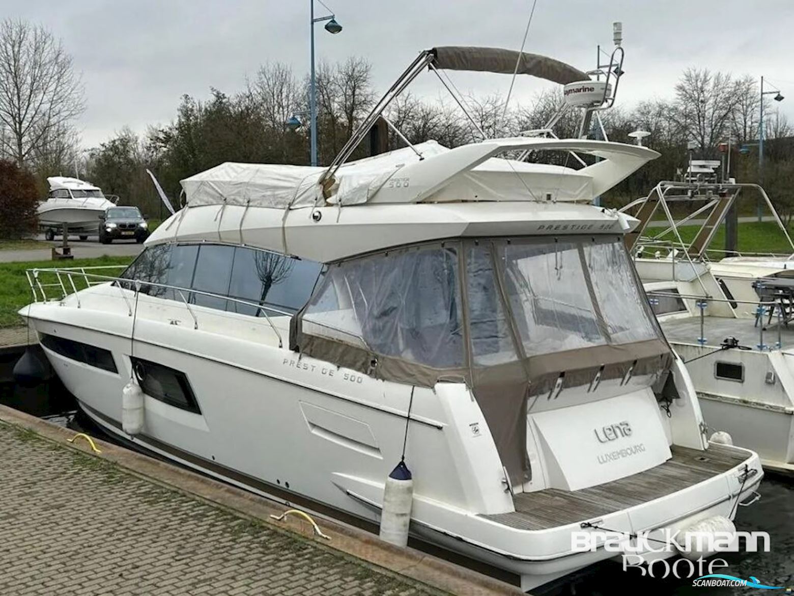 Prestige Yachts 500 Fly