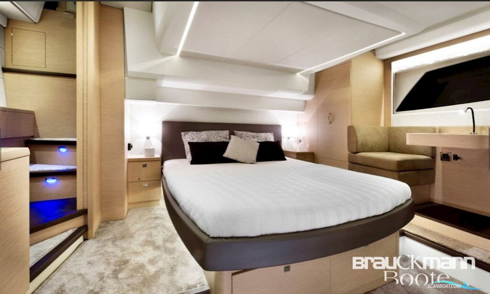 Prestige Yachts 500 Fly