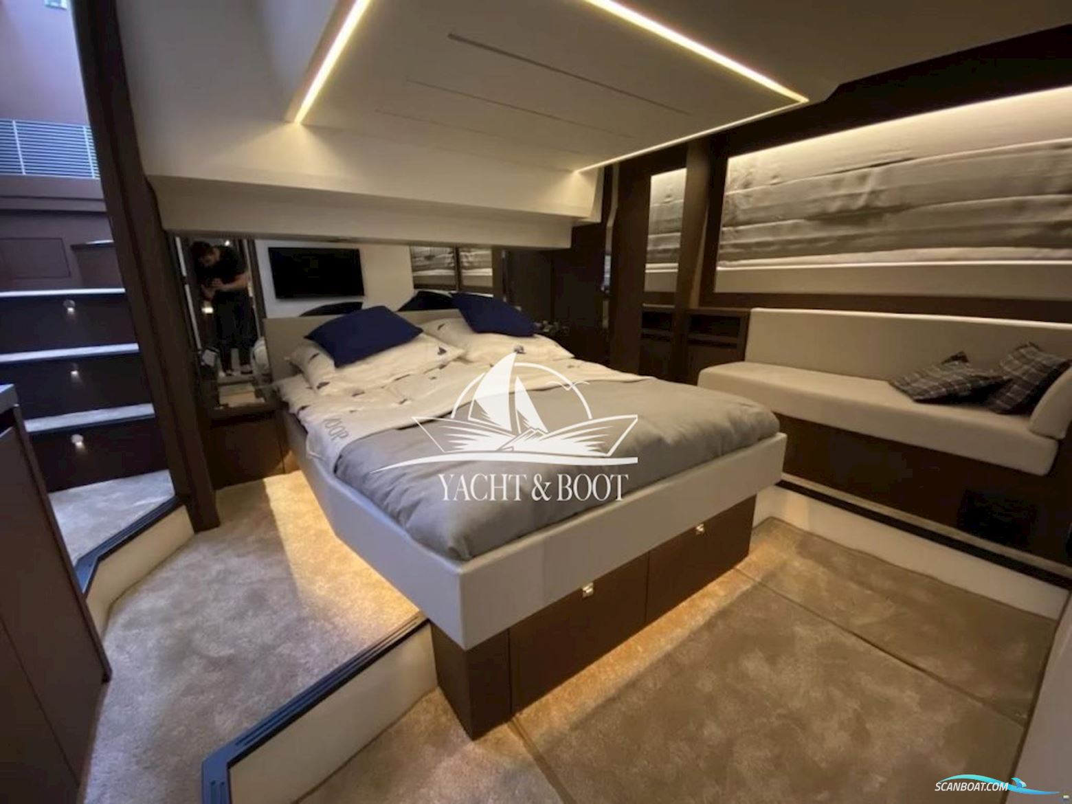 Prestige Yachts 520 S