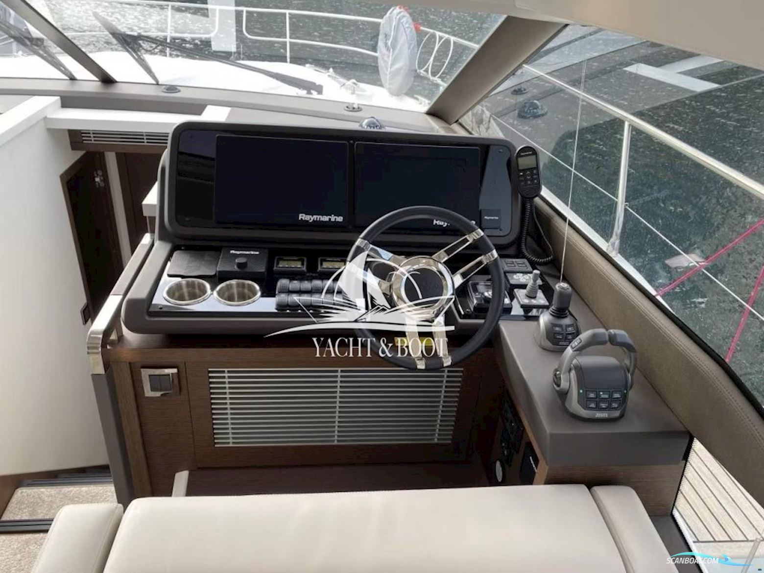 Prestige Yachts 520 S