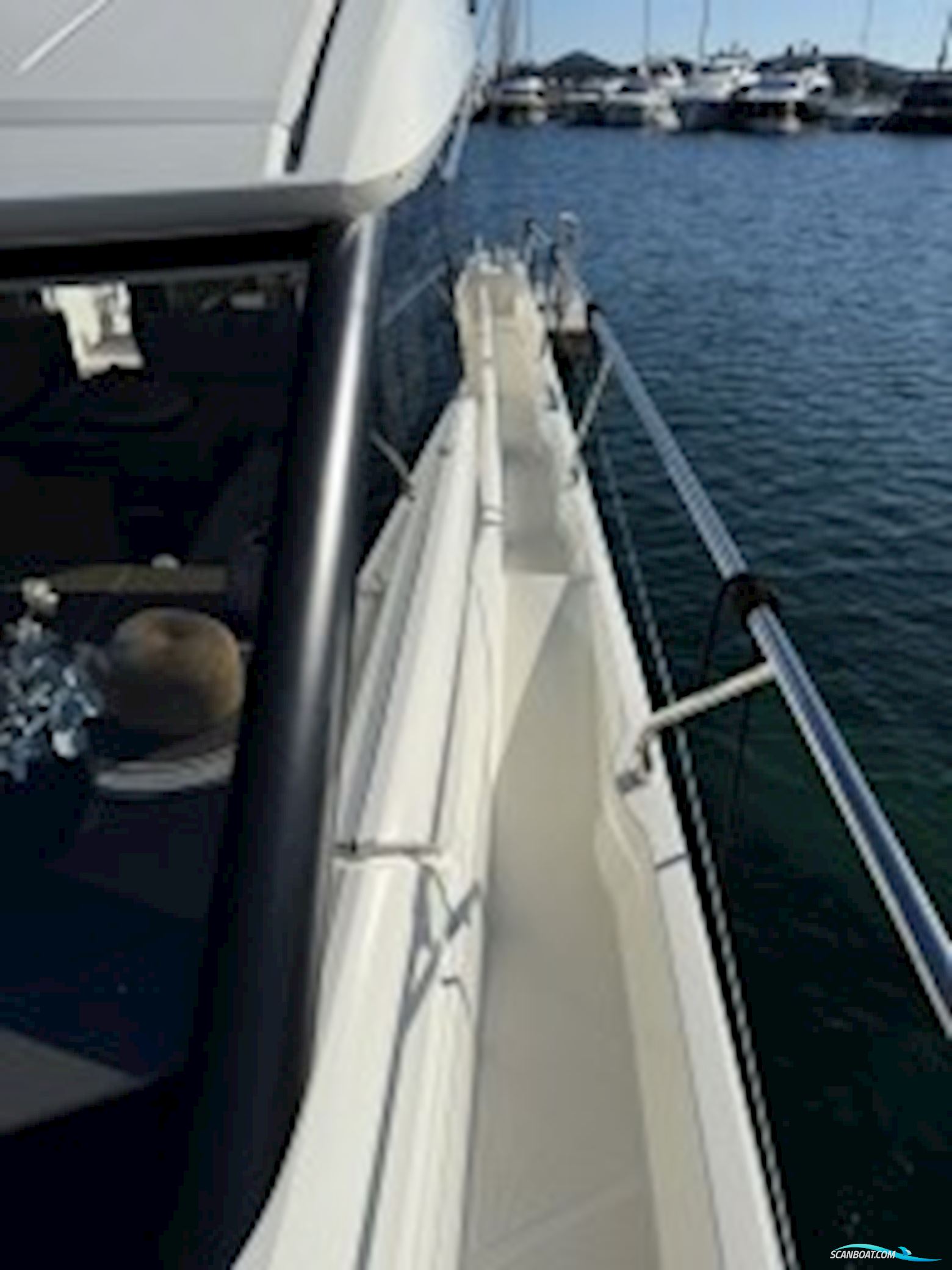 Prestige Yachts 520s