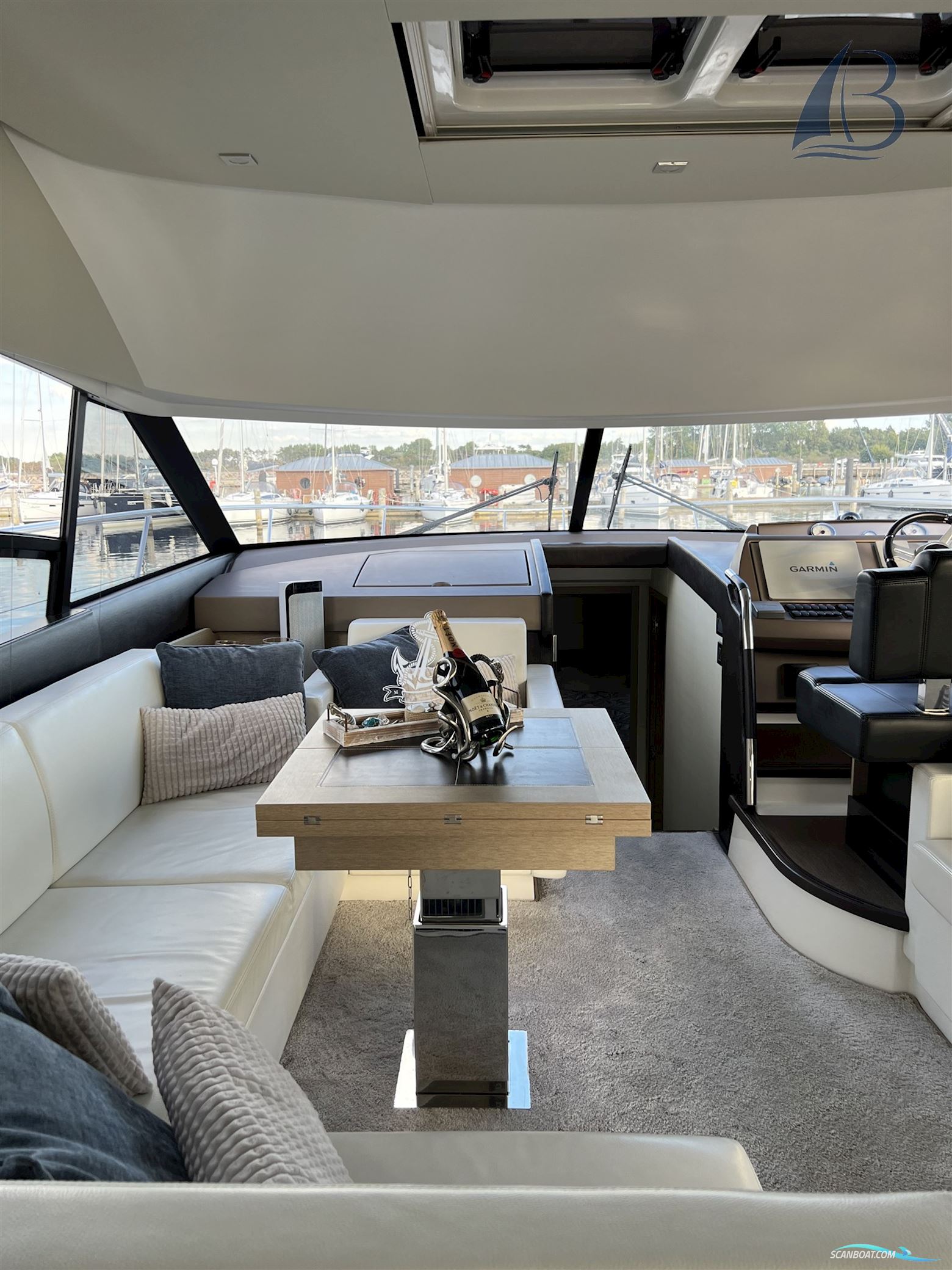 Prestige Yachts Prestige 500 Fly