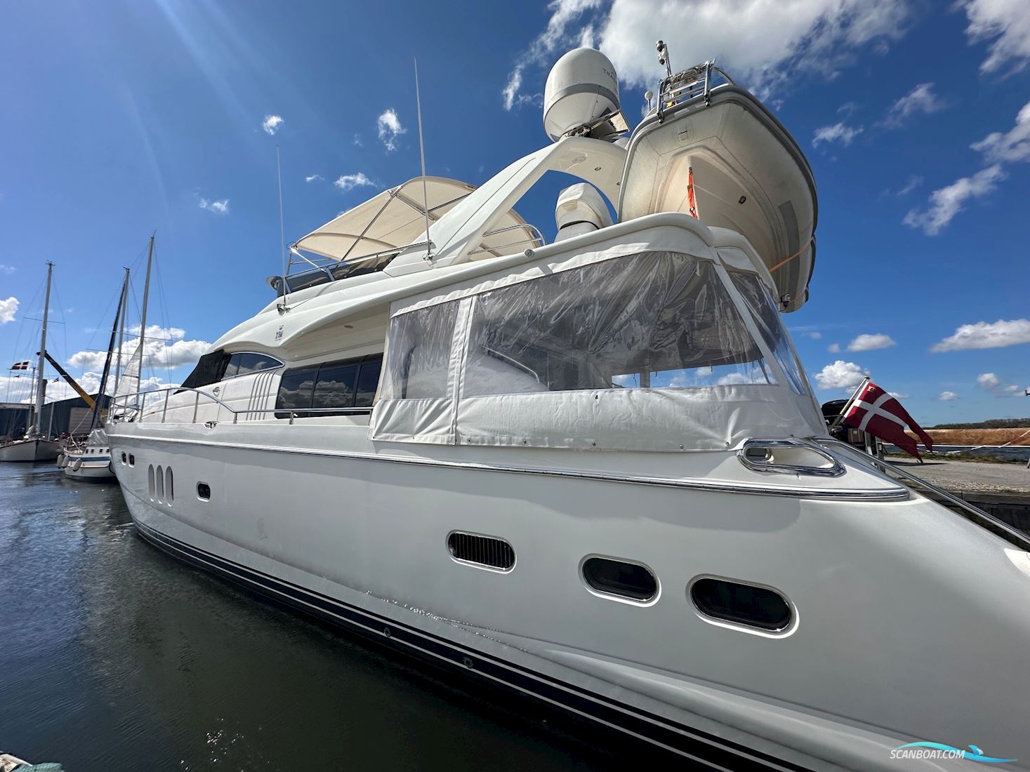 Princess 23M