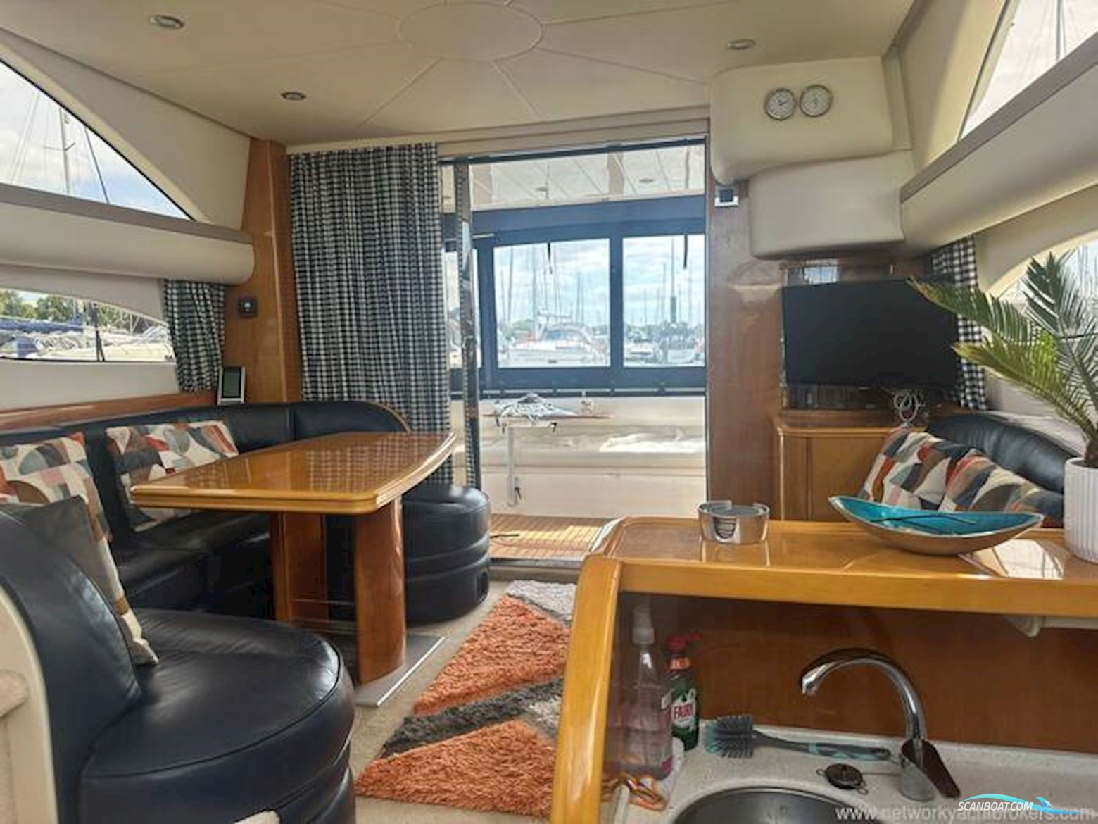 Princess 38