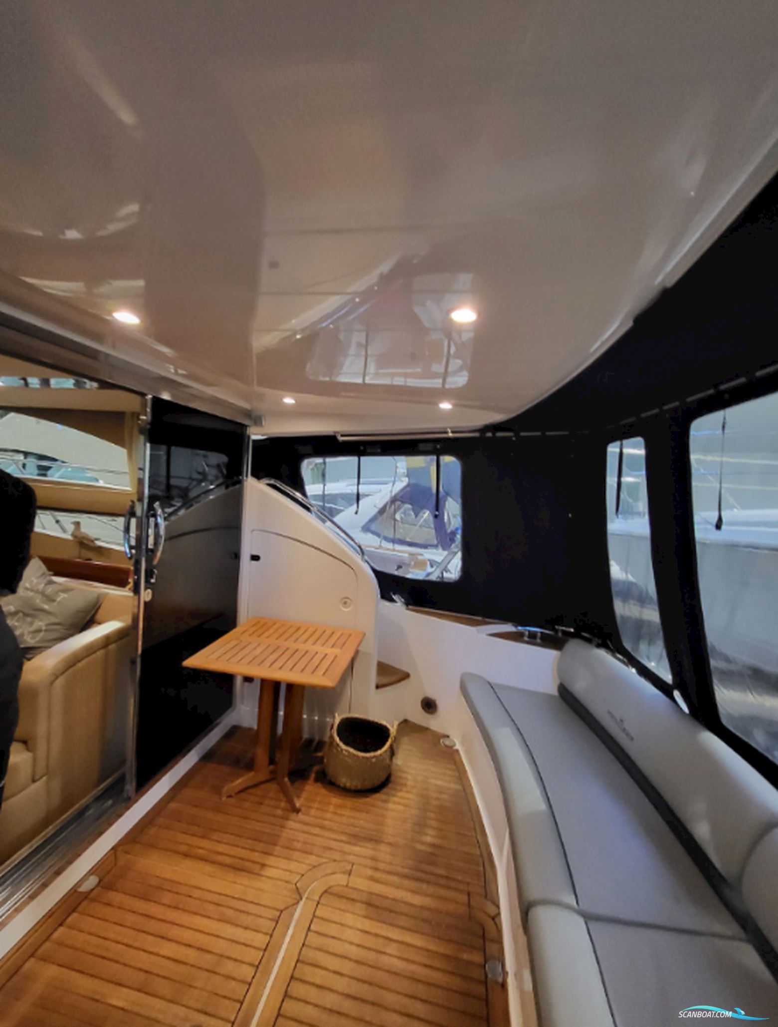 Princess 42 Flybridge