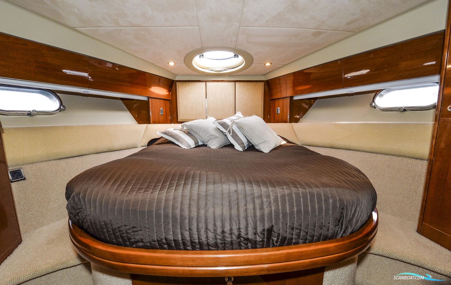 Princess 42 Flybridge
