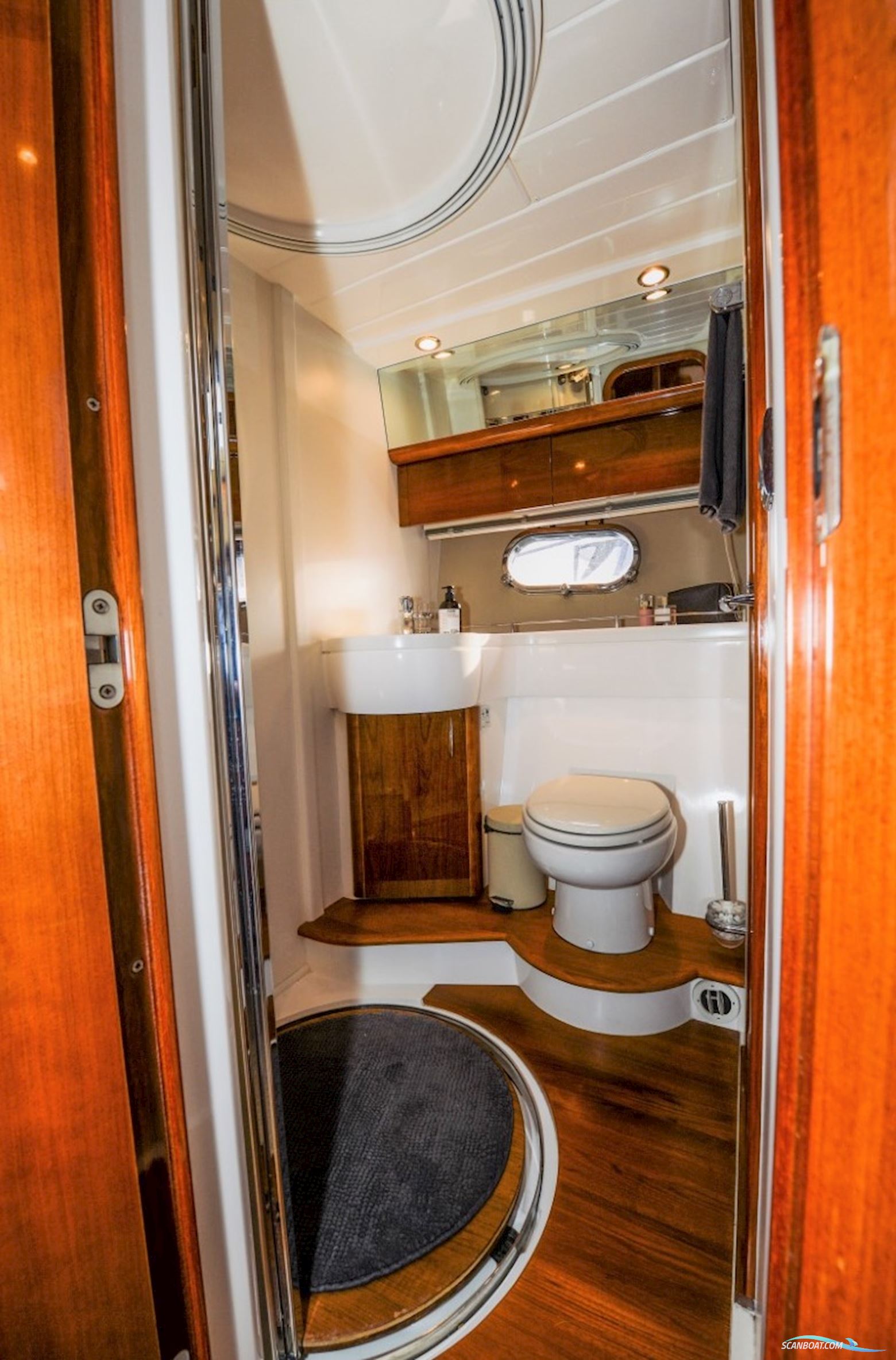 Princess 42 Flybridge