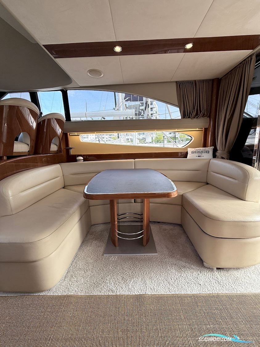 Princess 42 flybridge