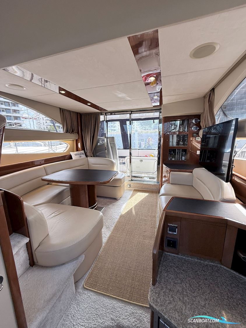Princess 42 flybridge