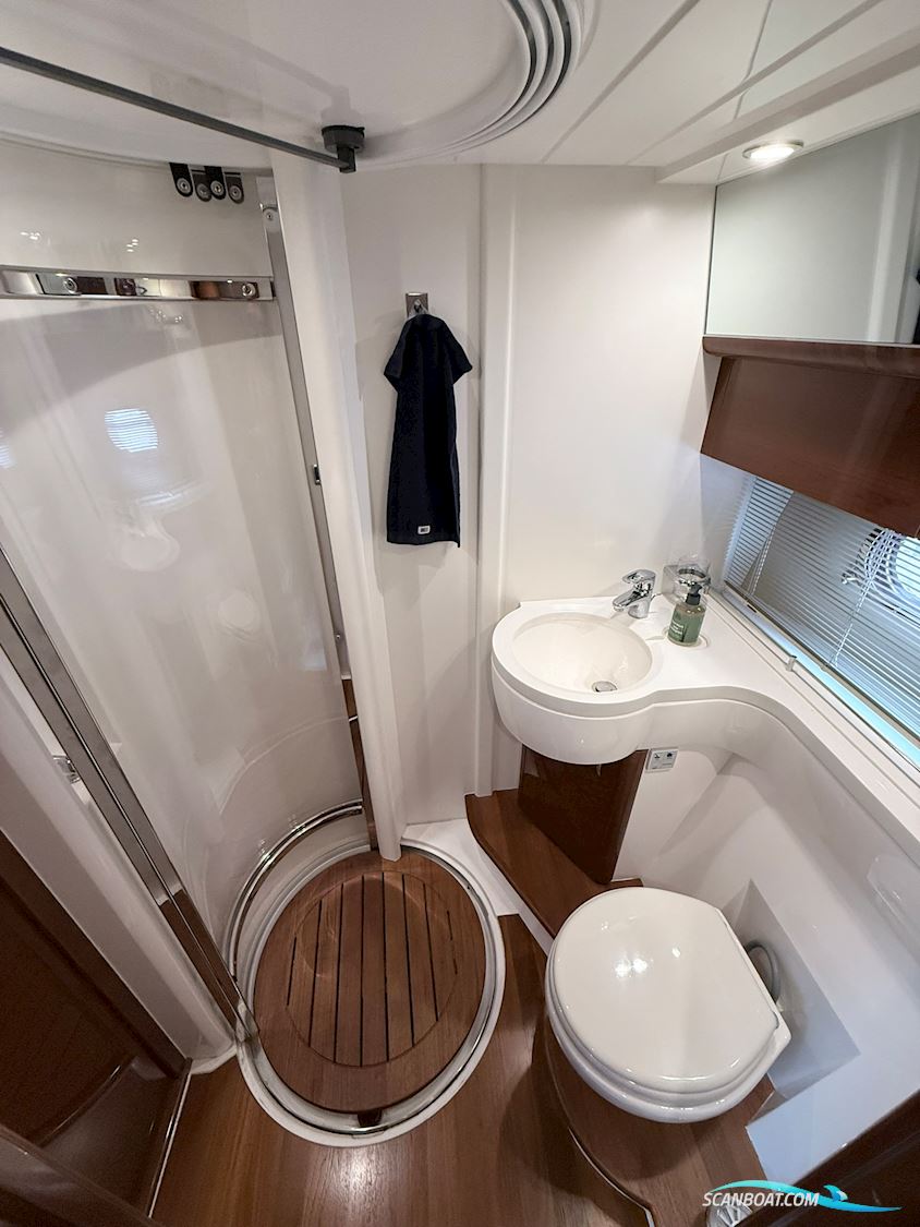 Princess 42 flybridge